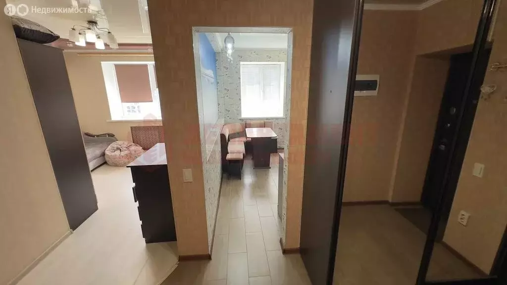 1-комнатная квартира: Астрахань, Боевая улица, 126к8 (35.7 м) - Фото 0