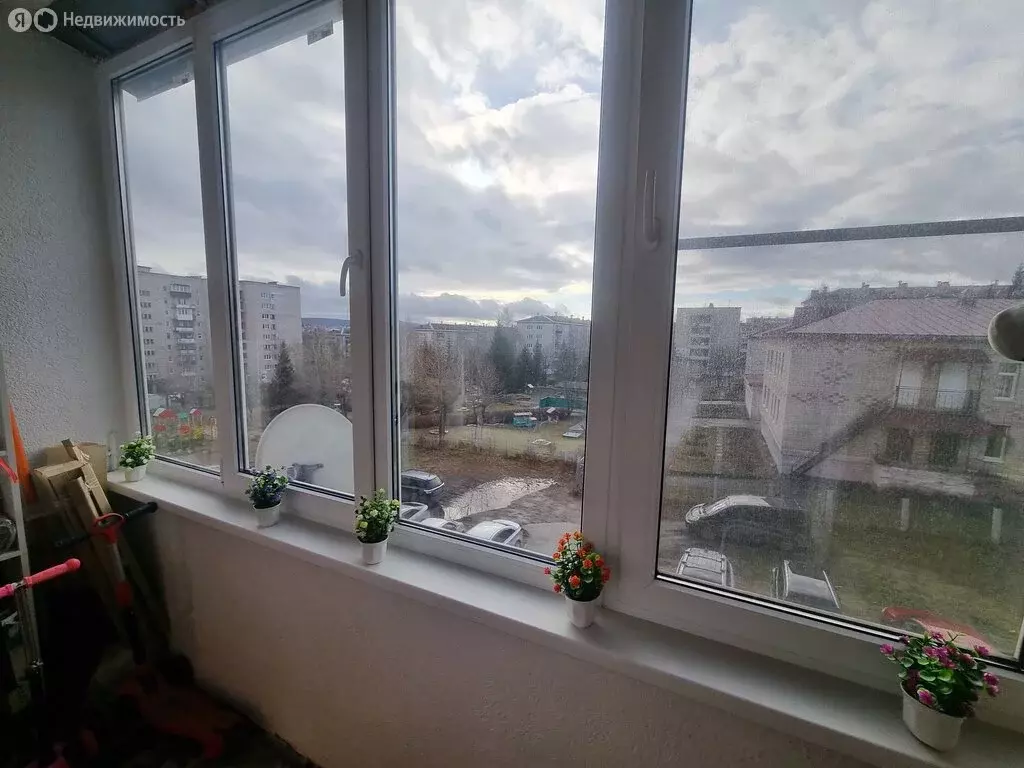 3-комнатная квартира: Белорецк, улица Крупской, 53 (71 м) - Фото 1