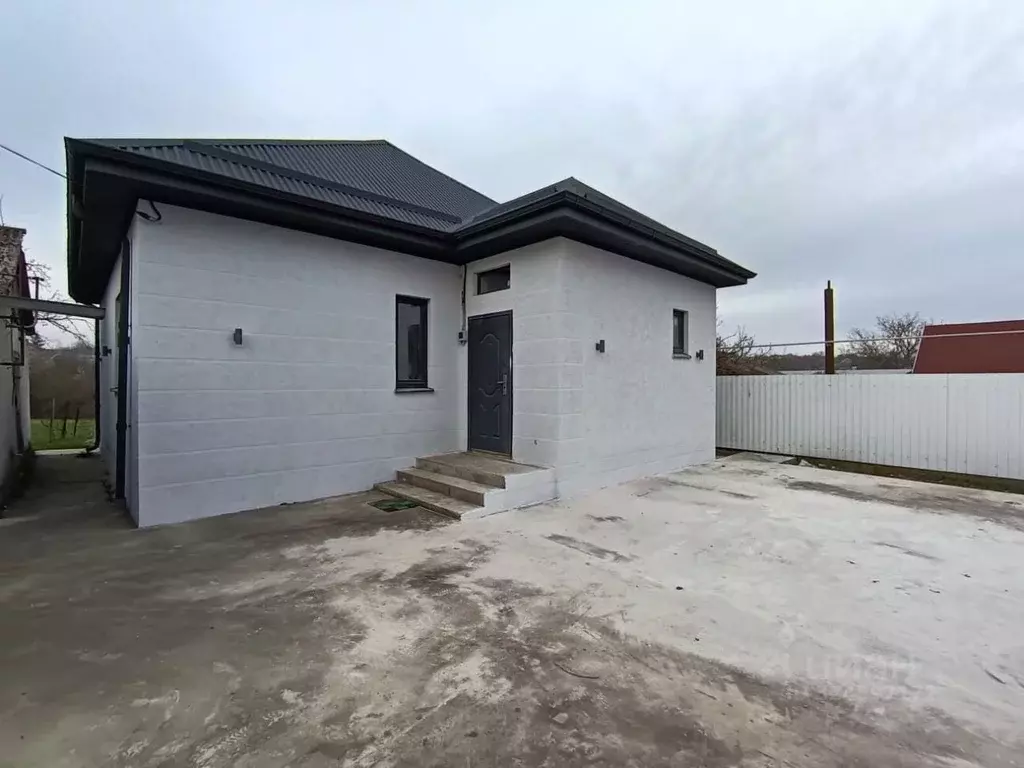 Дом в Краснодарский край, Крымский район, с. Молдаванское Первомайская ... - Фото 1