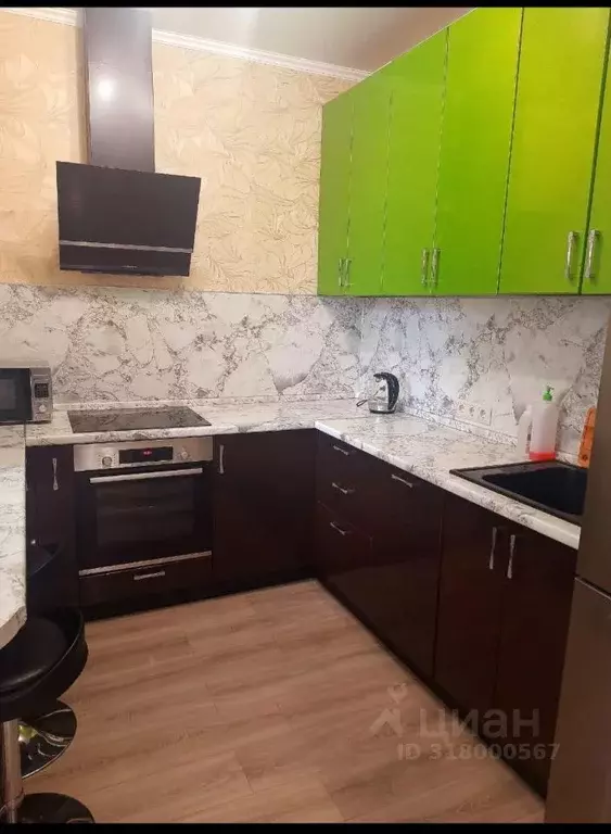 2-к кв. Омская область, Омск ул. Крупской, 14к5 (55.0 м) - Фото 0