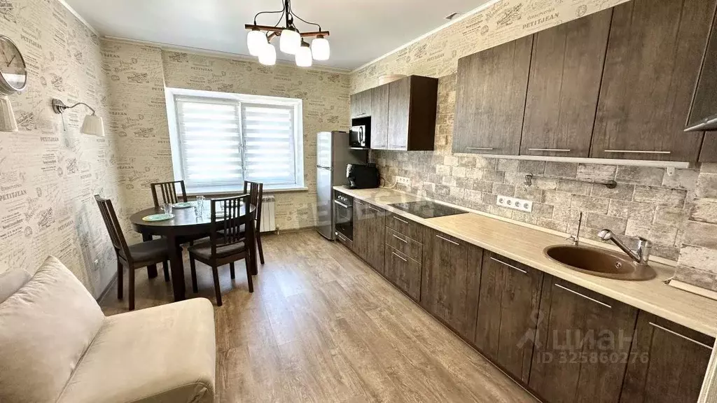 2-к кв. Тюменская область, Тюмень ул. Салтыкова-Щедрина, 58/3 (76.9 м) - Фото 1