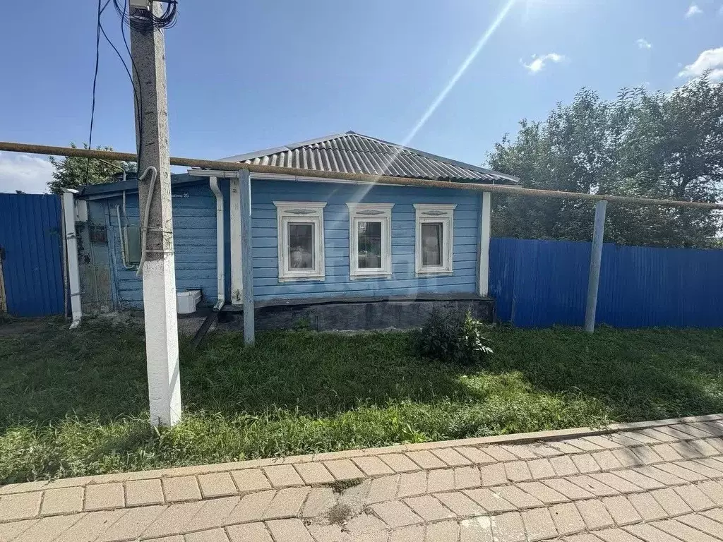 Дом в Белгородская область, Корочанский район, Бехтеевское с/пос, с. ... - Фото 2