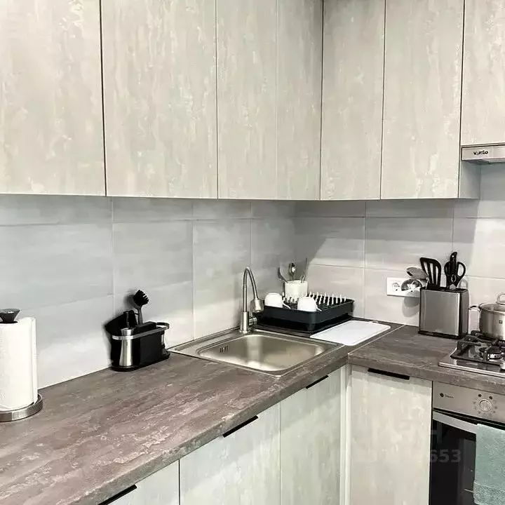 Студия Алтайский край, Барнаул ул. Антона Петрова, 164 (30.4 м) - Фото 1