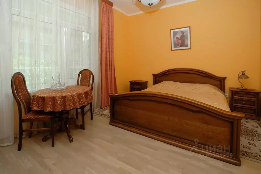 Комната Саратовская область, Саратов ул. Имени А.Н. Радищева, 35 (50.0 . - Фото 0