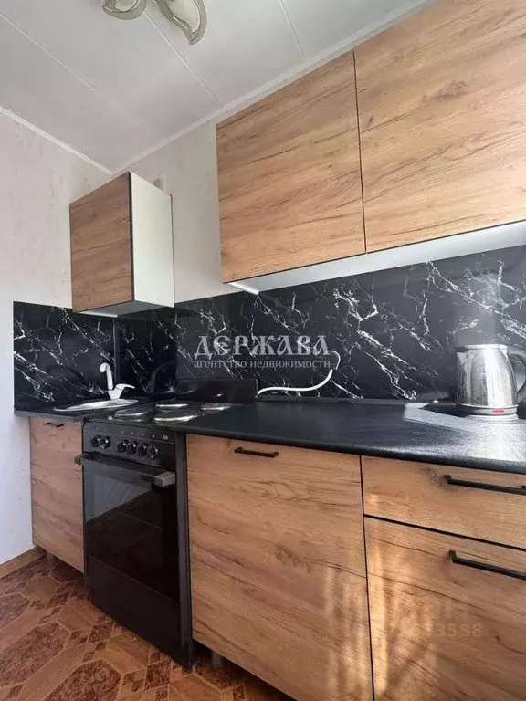 2-к кв. Белгородская область, Старый Оскол Жукова мкр, 12 (47.0 м) - Фото 1