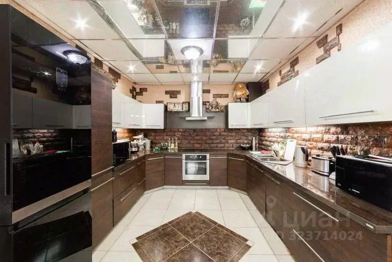 Дом в Свердловская область, Екатеринбург ул. Тельмана, 48 (364 м) - Фото 1