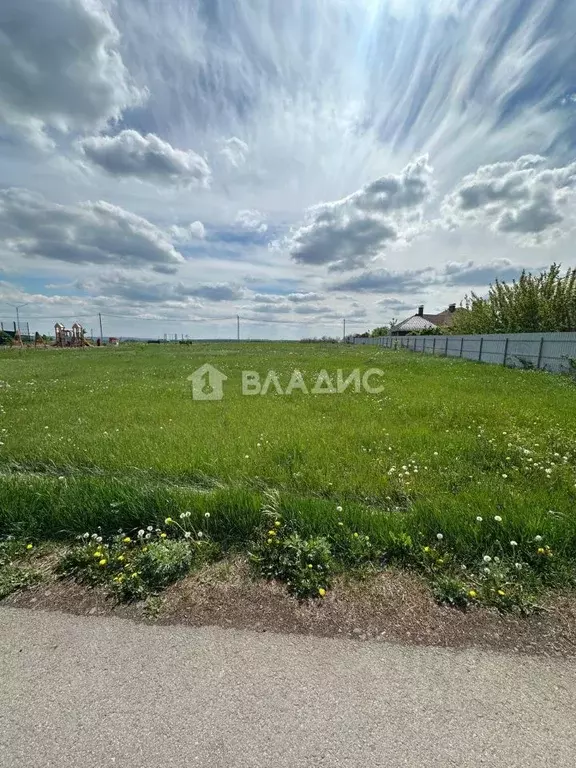 Участок в Белгородская область, Яковлевский муниципальный округ, с. ... - Фото 0