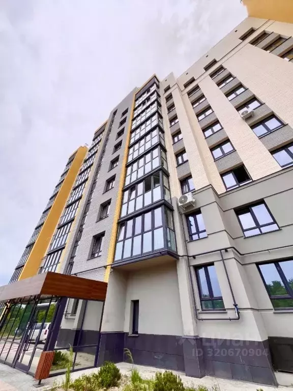2-к кв. Брянская область, Брянск ул. Крапивницкого, 39к3 (63.7 м) - Фото 1