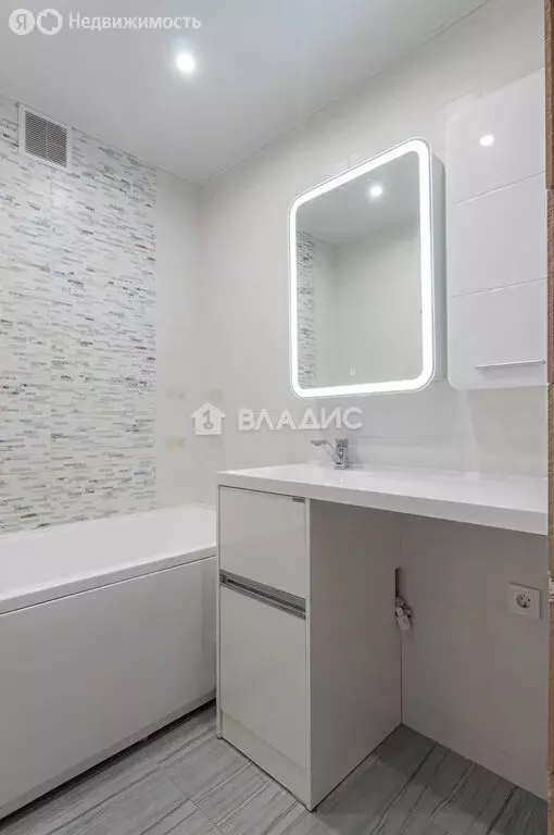 3-комнатная квартира: Вологда, улица Казакова, 11 (80.1 м) - Фото 1