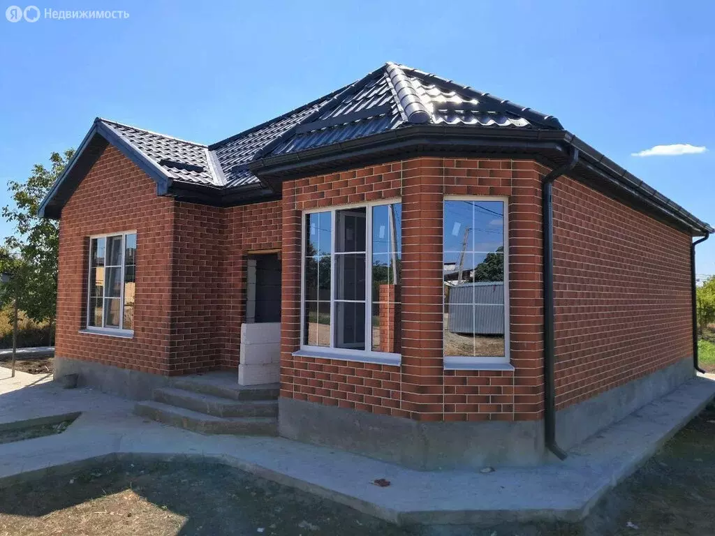 Дом в Каменск-Шахтинский, улица Ворошилова, 13 (120 м) - Фото 1