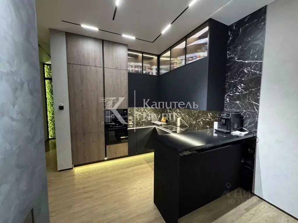 1-к кв. Тюменская область, Тюмень ул. Федюнинского, 30 (62.5 м) - Фото 2