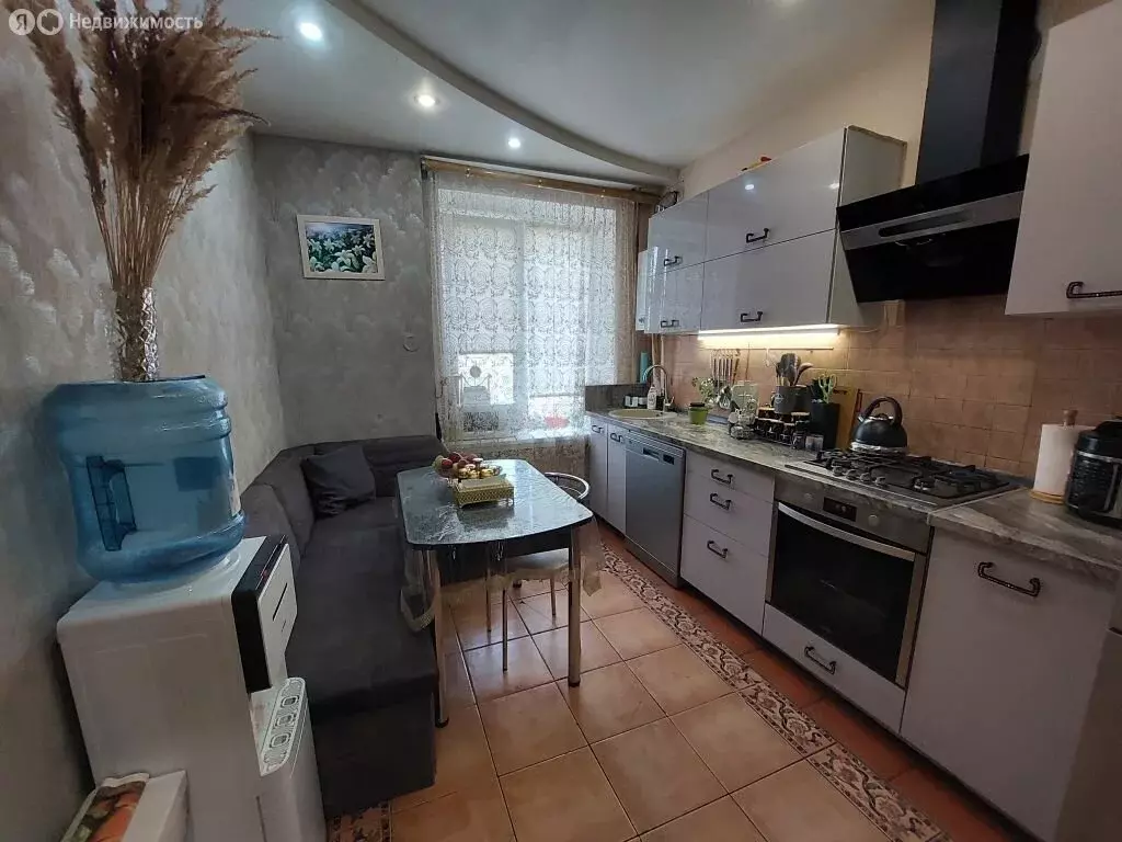 3-комнатная квартира: Новомосковск, Октябрьская улица, 18 (76.3 м) - Фото 1