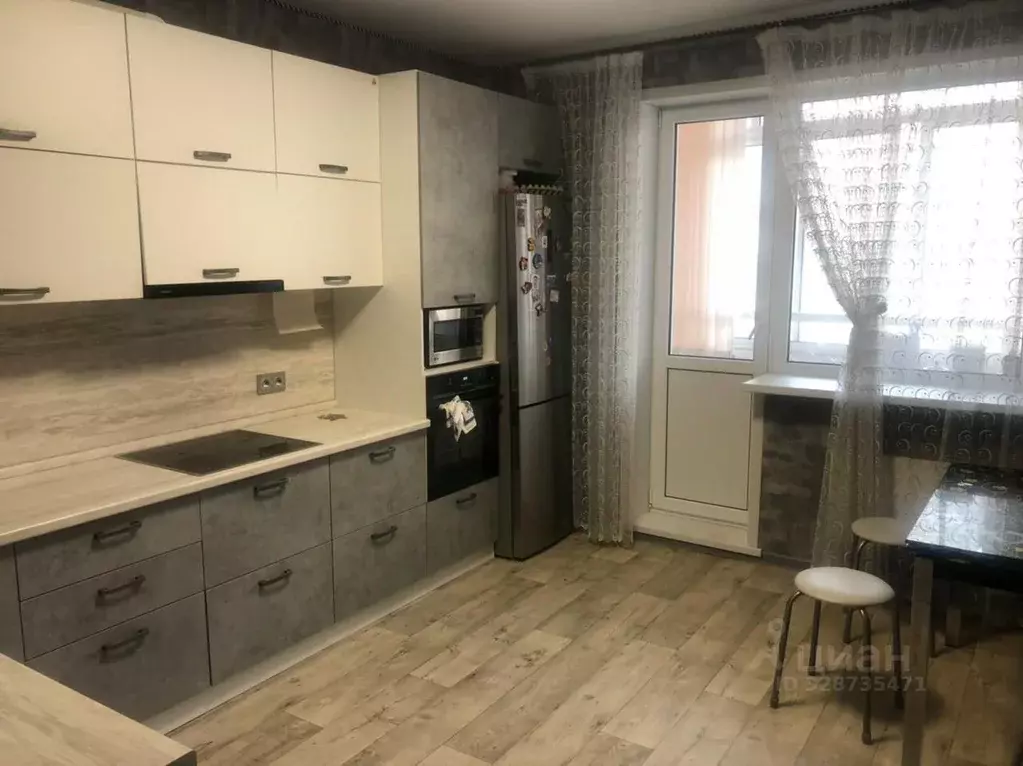 3-к кв. Белгородская область, Старый Оскол Степной мкр,  (98.0 м) - Фото 1