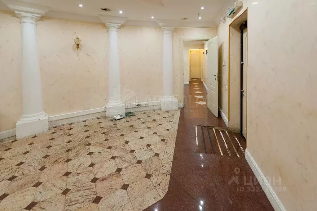 Офис в Москва ул. Ильинка, 4 (528 м) - Фото 2