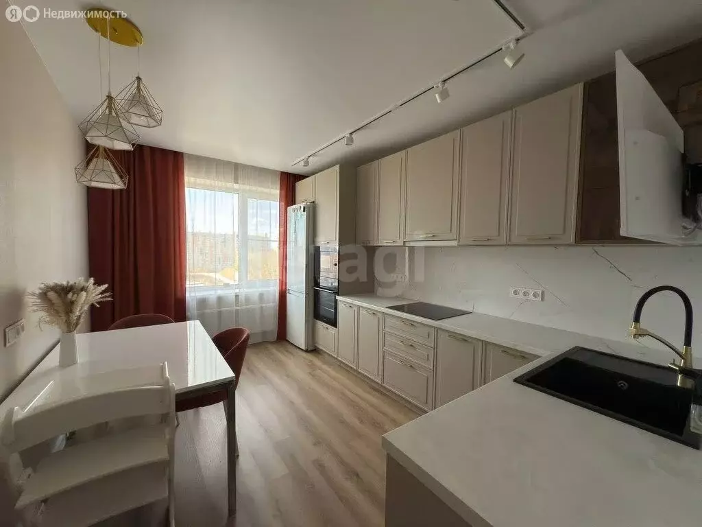 3-комнатная квартира: Тольятти, Итальянский бульвар, 25 (75.4 м) - Фото 2