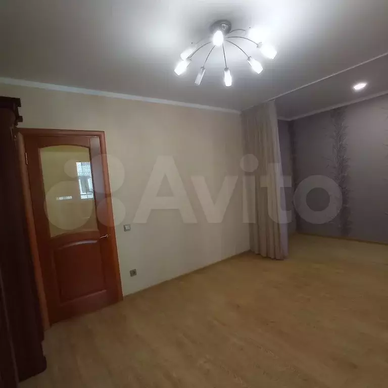 1-к. квартира, 50 м, 1/8 эт. - Фото 1