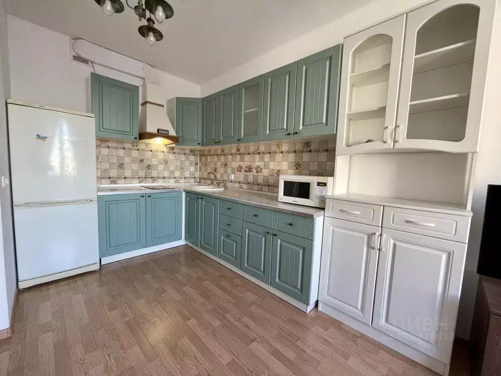 1-к кв. Свердловская область, Екатеринбург ул. Ирбитская, 13 (45.0 м) - Фото 1