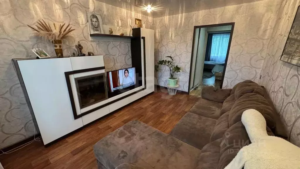 2-к кв. Кемеровская область, Кемерово Октябрьский просп., 81 (45.5 м) - Фото 0