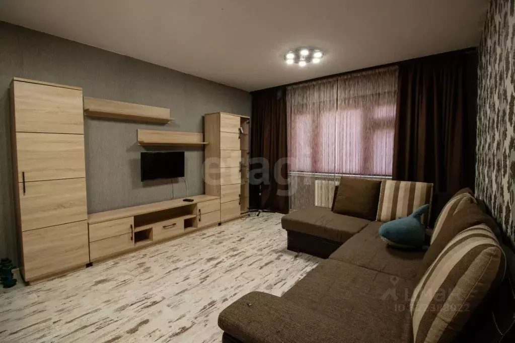 Комната Ямало-Ненецкий АО, Новый Уренгой Оптимистов мкр, 2/2 (13.0 м) - Фото 1