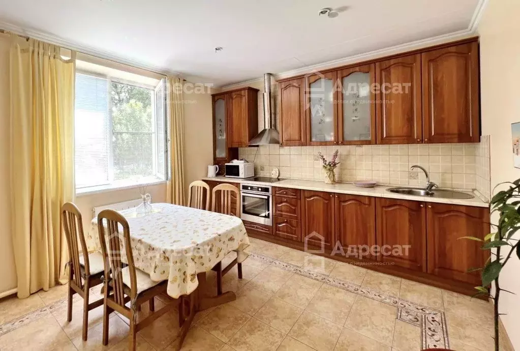 Дом в Волгоградская область, Среднеахтубинский район, Куйбышевское ... - Фото 1