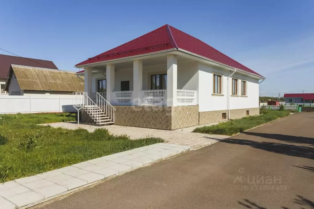 Дом в Башкортостан, Уфимский район, Зубовский сельсовет, с. ... - Фото 1