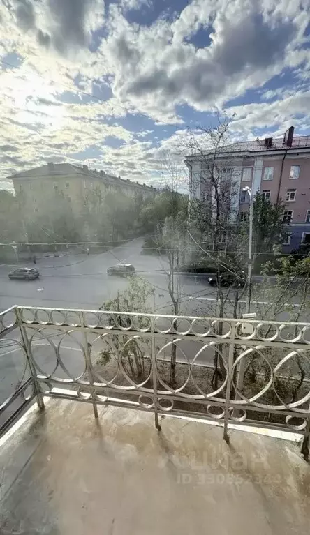 2-к кв. Мурманская область, Мурманск Октябрьская ул., 18/13 (47.6 м) - Фото 2