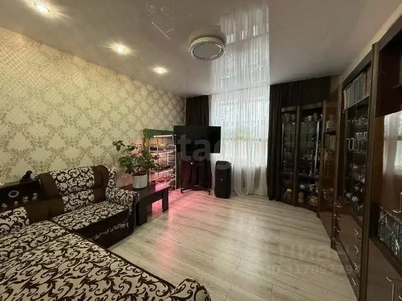 3-к кв. Московская область, Серпухов ул. Чехова, 51а (63.8 м) - Фото 1