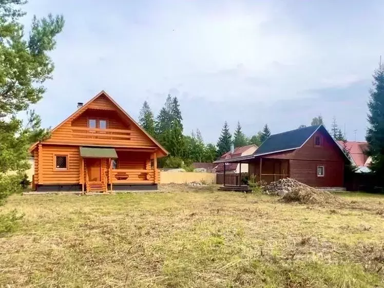 Дом в Ленинградская область, Выборгский район, Рощино городской ... - Фото 1