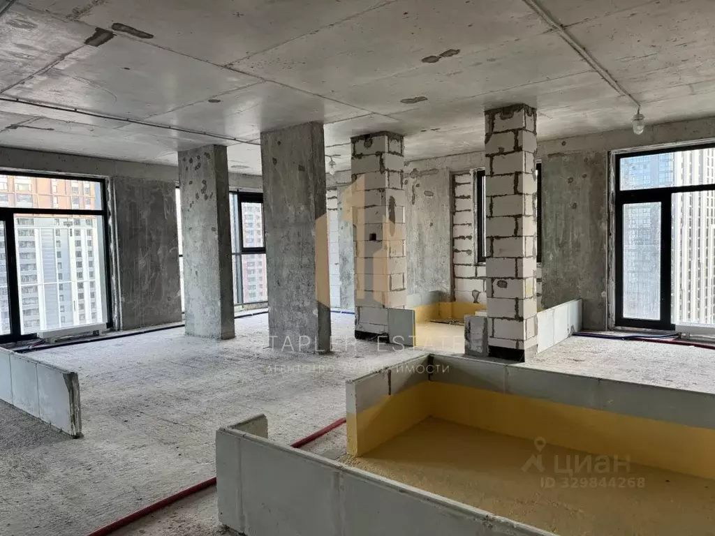 4-к кв. Москва ул. Нижние Мневники, 16к6 (102.7 м) - Фото 1