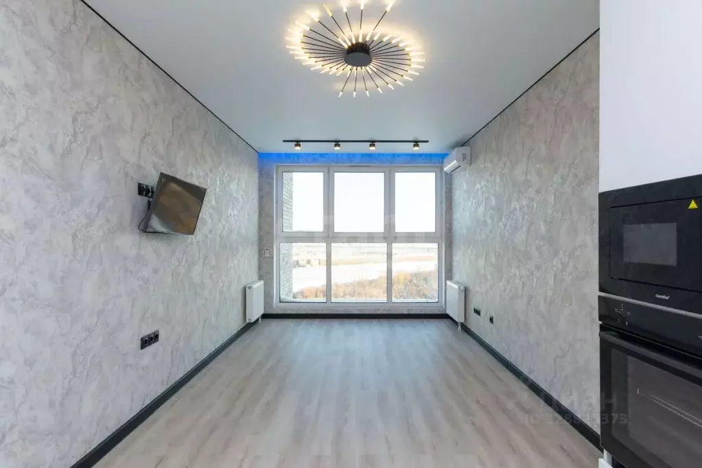 Студия Тюменская область, Тюмень ул. Павла Никольского, 10к1 (28.3 м) - Фото 1