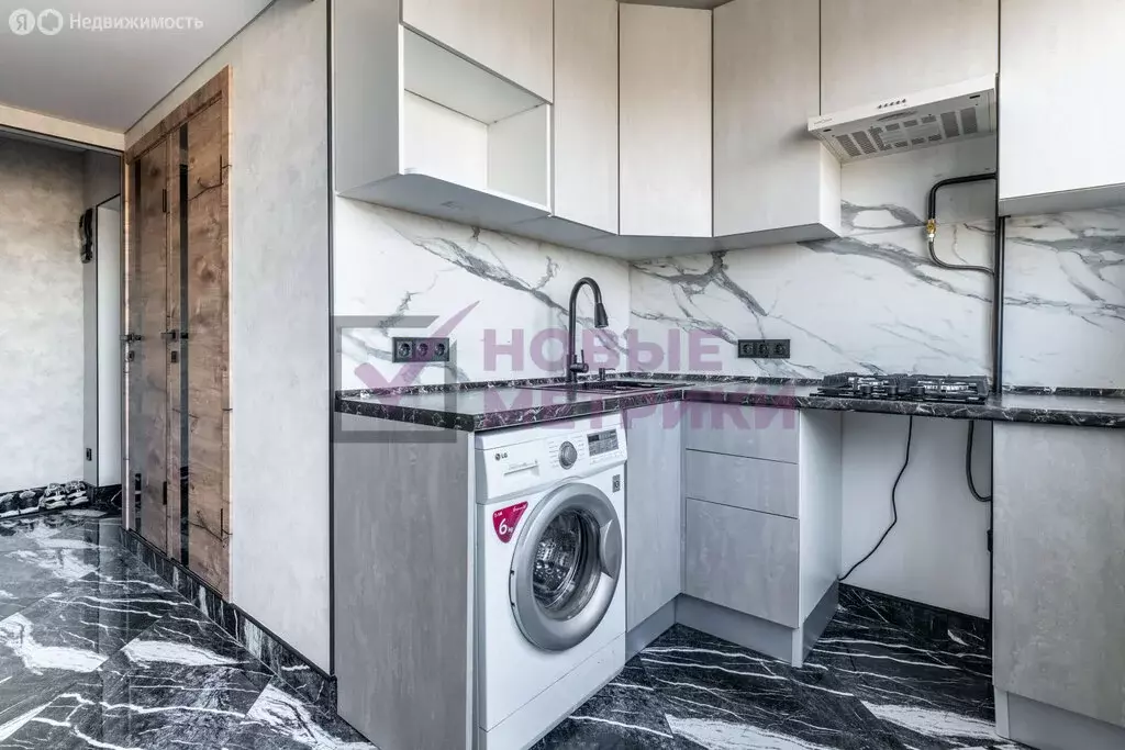 3-комнатная квартира: Санкт-Петербург, улица Демьяна Бедного, 2к1 ... - Фото 2