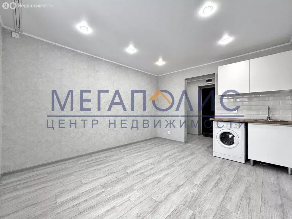 1-комнатная квартира: Балаково, улица Комарова, 146 (18 м) - Фото 1