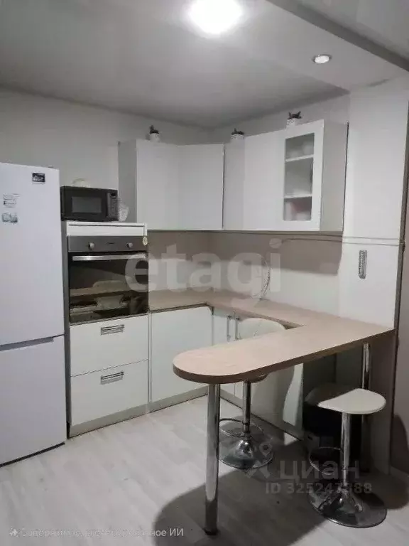 Студия Тюменская область, Тюмень ул. Боровская, 33 (30.1 м) - Фото 1