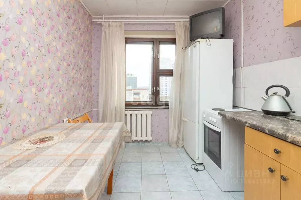 3-к кв. Тюменская область, Тюмень ул. Домостроителей, 6а (67.7 м) - Фото 0