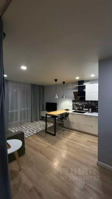 2-к кв. Тюменская область, Тюмень ул. Ю.-Р.Г. Эрвье, 28к3 (42.0 м) - Фото 1