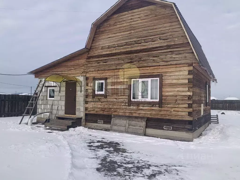 Дом в Иркутская область, Эхирит-Булагатский район, пос. Усть-Ордынский ... - Фото 1