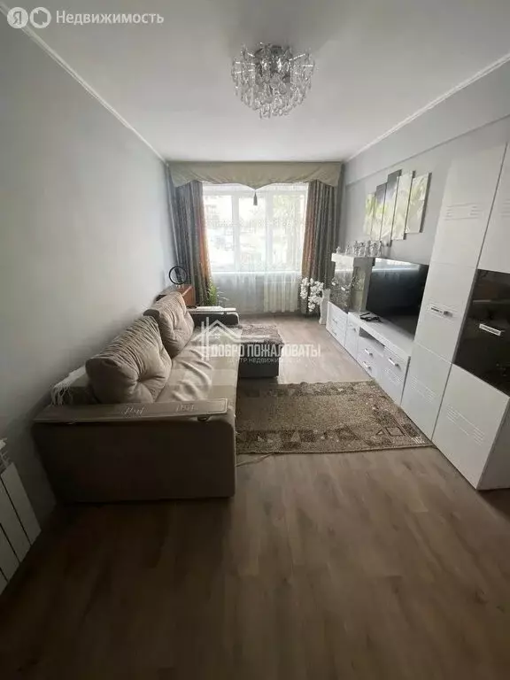3-комнатная квартира: Абакан, улица Кирова, 250 (71.9 м) - Фото 1