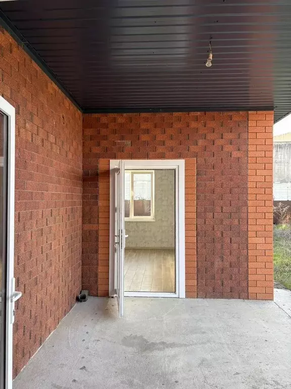 Дом в Краснодарский край, Белореченский район, Южненское с/пос, пос. ... - Фото 2