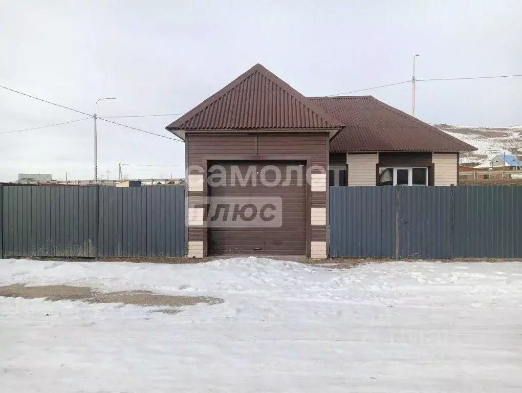 Дом в Забайкальский край, Агинское пгт ул. Тобоева, 2А (52 м) - Фото 1