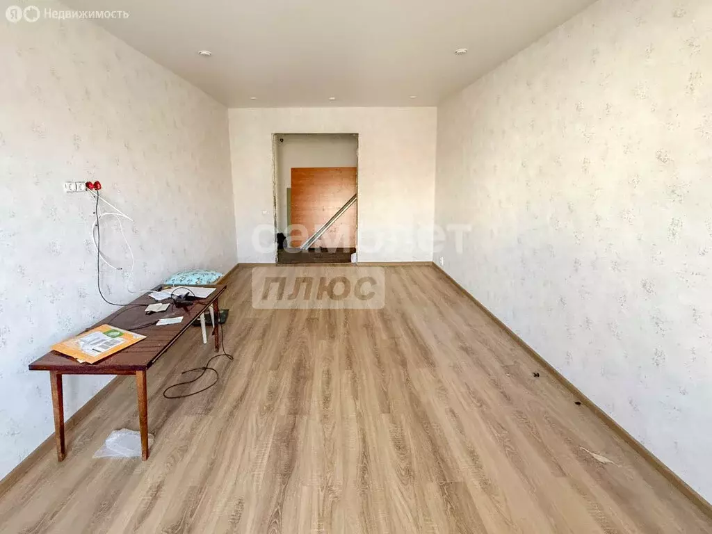 3-комнатная квартира: Челябинск, улица 40-летия Победы, 10 (66.6 м) - Фото 2