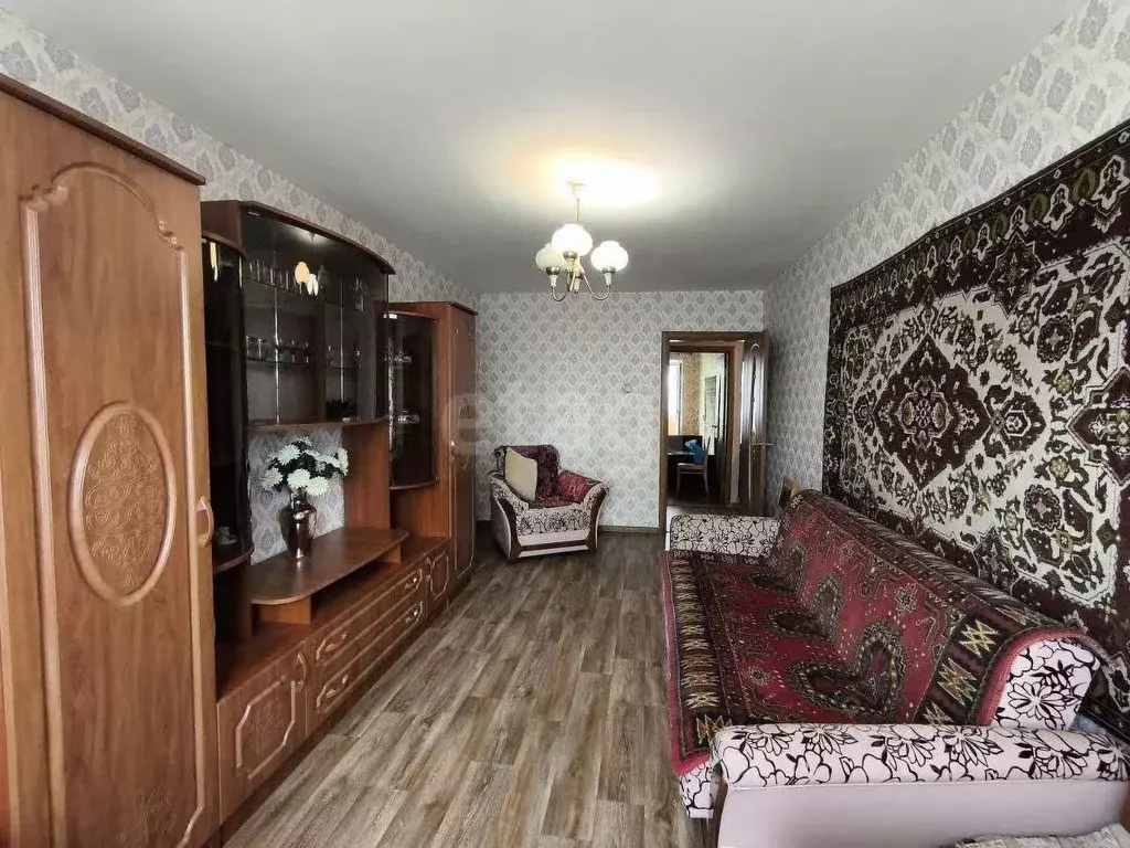 2-к кв. Челябинская область, Челябинск ул. Горького, 64А (48.3 м) - Фото 0
