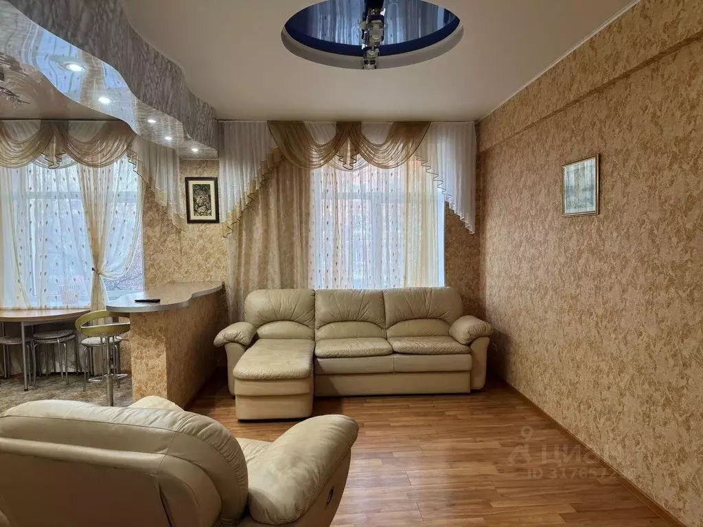 2-к кв. Кемеровская область, Юрга Московская ул., 35 (56.0 м) - Фото 0