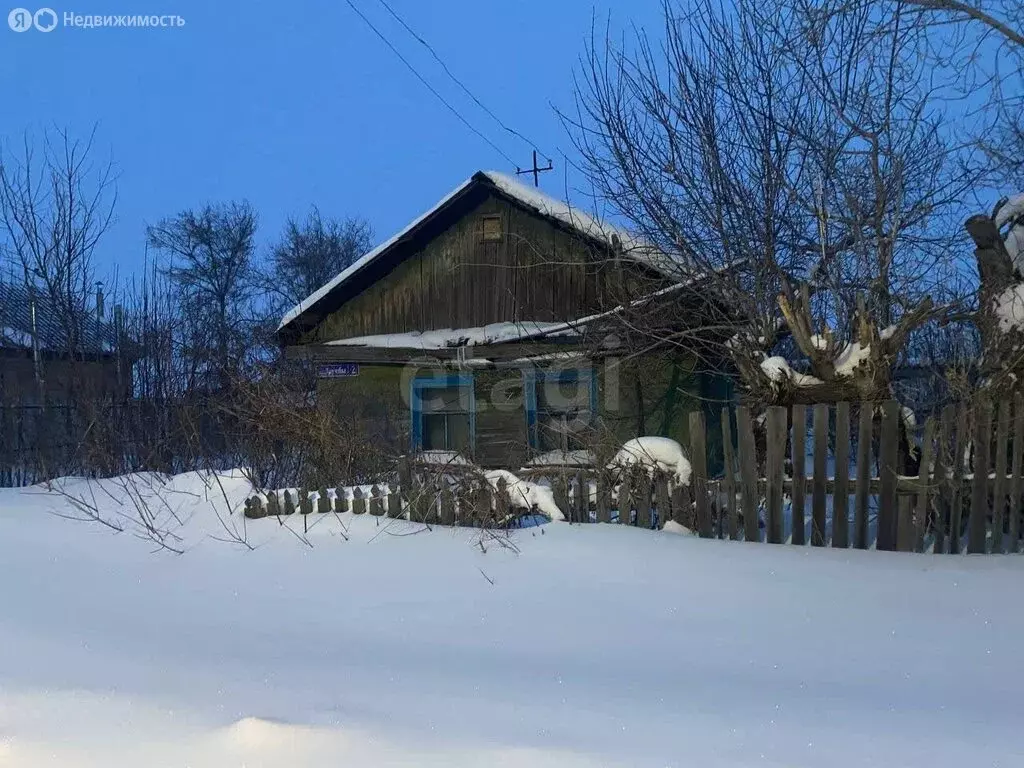 Дом в Челябинская область, Троицкий муниципальный округ, посёлок ... - Фото 1