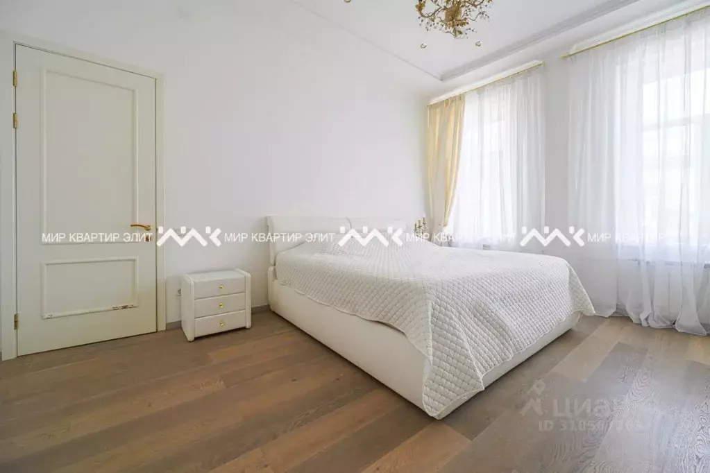 4-к кв. Санкт-Петербург Колокольная ул., 2/18 (248.0 м) - Фото 1