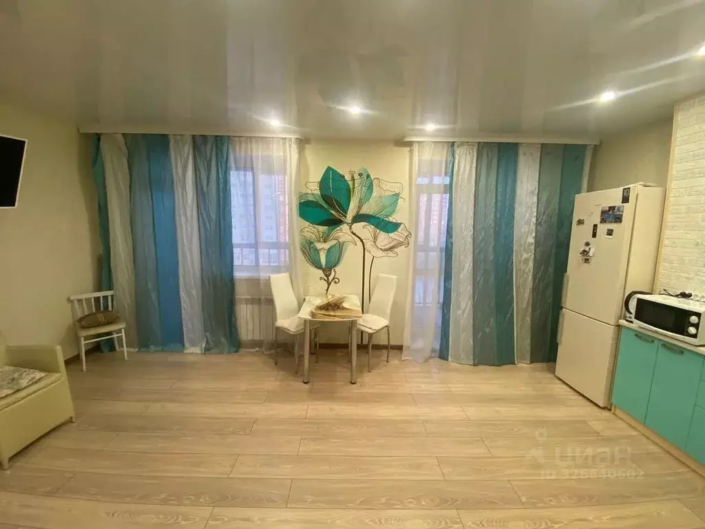 Студия Омская область, Омск бул. Архитекторов, 25 (42.0 м) - Фото 1