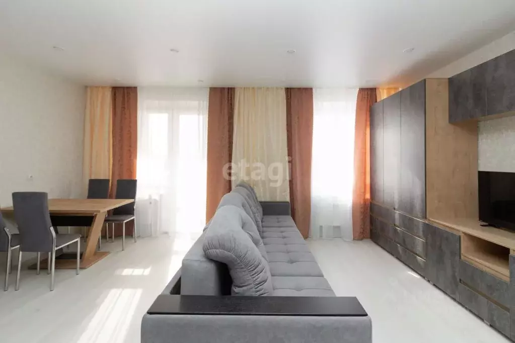 1-к кв. Тюменская область, Тюмень ул. Тимофея Кармацкого, 7 (65.0 м) - Фото 2