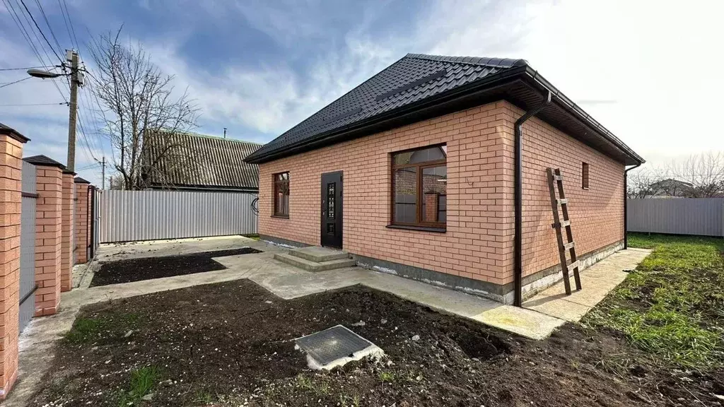 Дом в Краснодарский край, Темрюк ул. Декабристов (100 м) - Фото 2