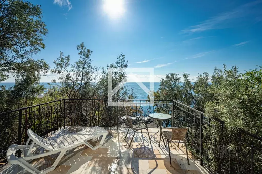 Дом в Крым, Ялта муниципальный округ, Отрадное пгт ул. Мориса Тореза, ... - Фото 1