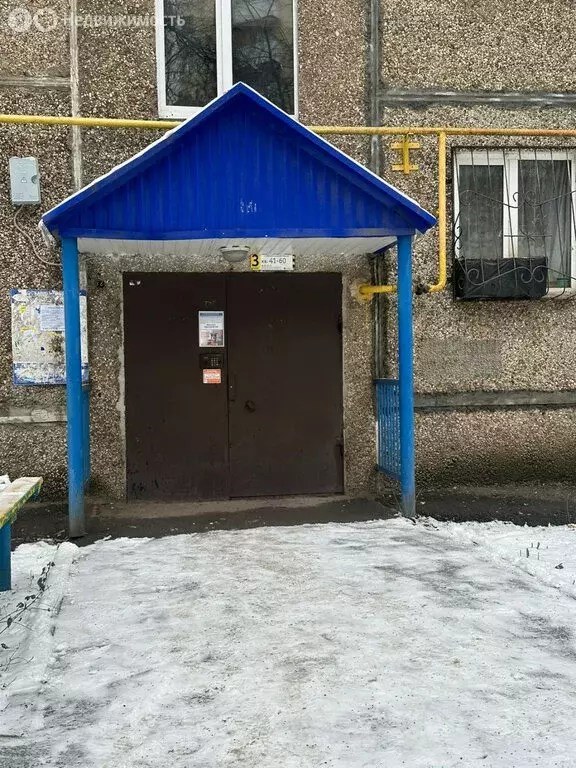 3-комнатная квартира: Уфа, Айская улица, 64/2 (57 м) - Фото 0