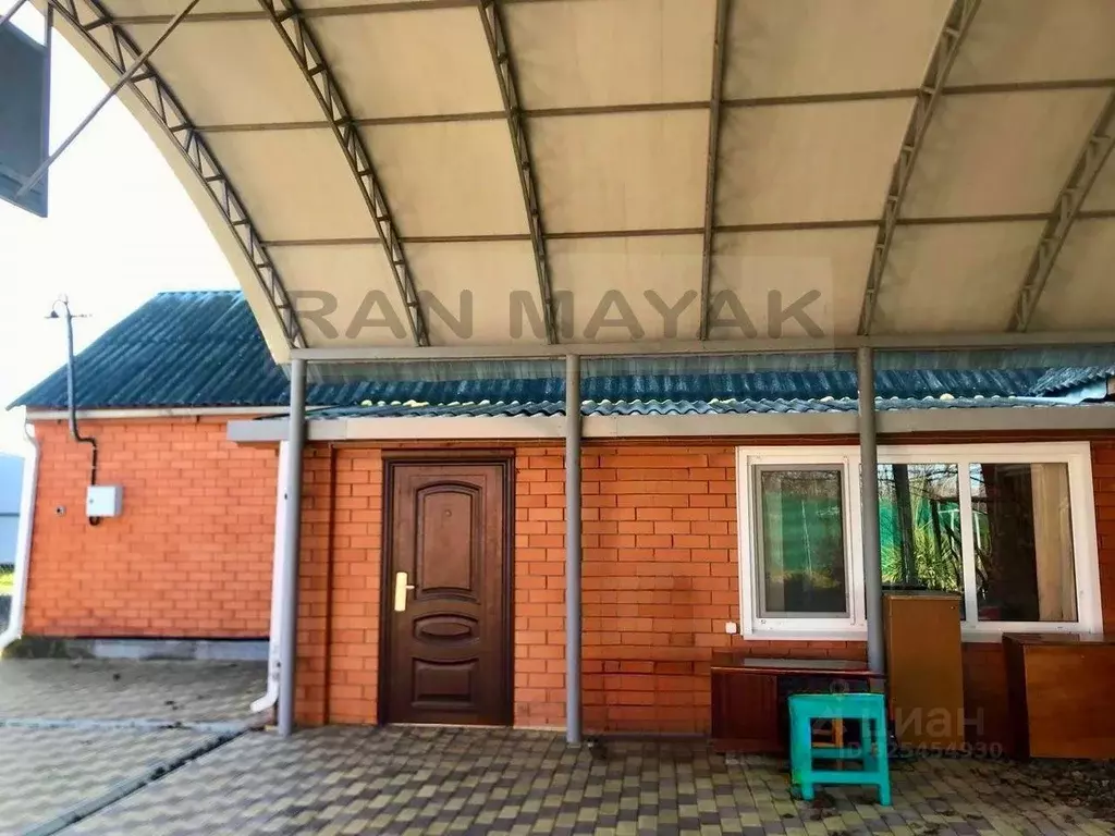 Дом в Адыгея, Майкопский район, Красноульское с/пос, Калинин хут. ул. ... - Фото 1